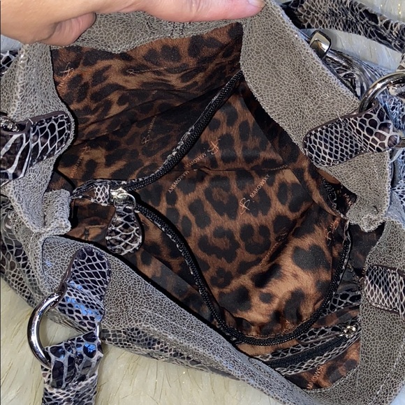 B. Makowsky gray snakeskin print leather purse - Picture 6 of 8